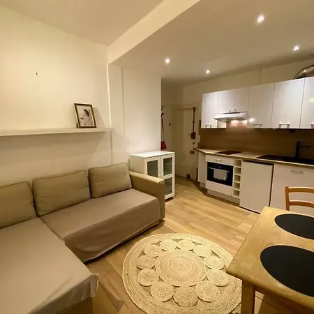 Bel Appartement Place Du Pin Apartmán *