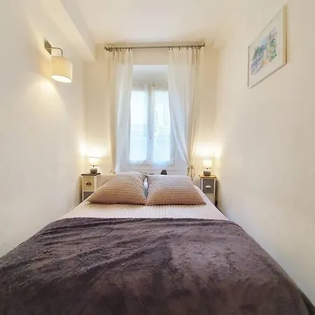 Bel Appartement Place Du Pin *